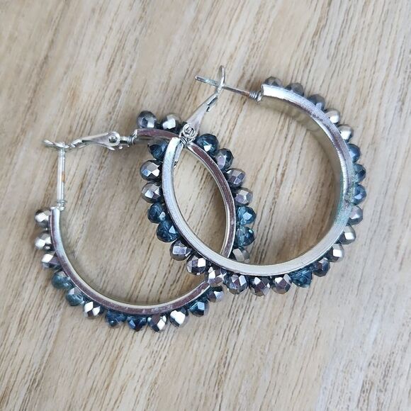 💜Premier "Seaside" Teal & Gray Beaded Hoop Earrings - Picture 4 of 8